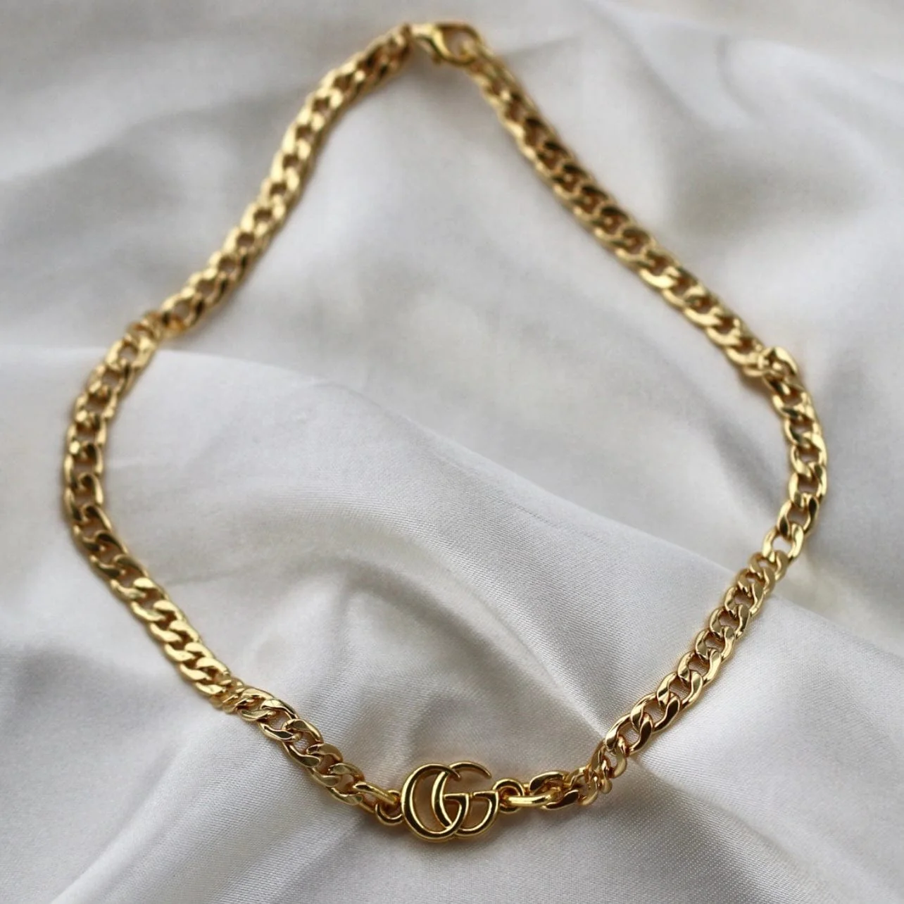 商品Alt模板：Gigi Choker - xxxxxx